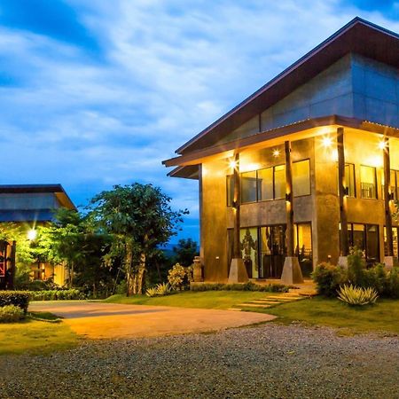 Baan Pailyn Resort Lamphun Li Exteriör bild