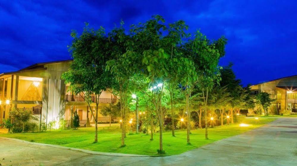 Baan Pailyn Resort Lamphun Li Exteriör bild